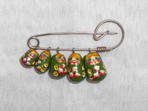 pin green red flowers Babooshki s