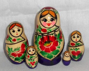Kirov white scarf purple dress 5-set Babushka Matryoshka nesting Doll Babooshki Babushkas Classic Village Traditional