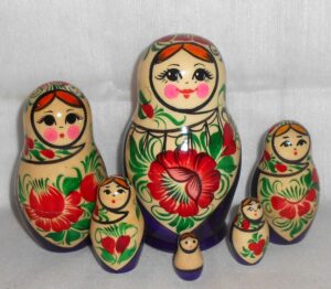 Kirov white scarf purple dress 6-set Babushka Matryoshka nesting Doll Babooshki Babushkas Classic Village Traditional