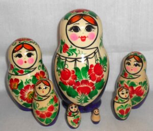 Kirov white scarf purple dress 7-set Babushka Matryoshka nesting Doll Babooshki Babushkas Classic Village Traditional