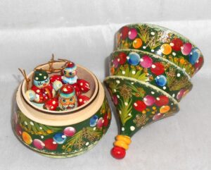 Xmas Tree korobnick – Medium decor box nesting Doll Babooshki s