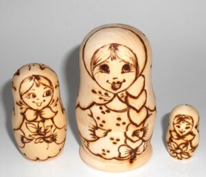 DIY 3-set with plait 9 cm Babushka Matryoshka nesting Doll Babooshki Babushkas raw plain unpainted Unfinished Montessori blank