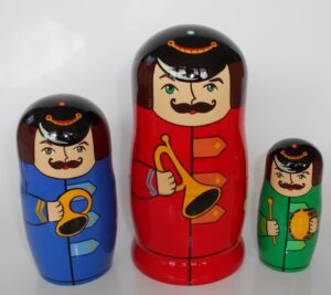 Soldiers Musicians red nesting Doll Babooshki s