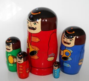 Soldiers Musicians red nesting Doll Babooshki s