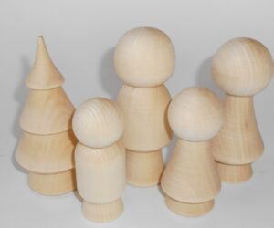 DIY family with Xmas tree set of 5 raw plain unpainted Unfinished Montessori blank