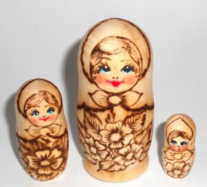 DIY 3-set with flowers 9 cm Babushka Matryoshka nesting Doll Babooshki Babushkas raw plain unpainted Unfinished Montessori blank