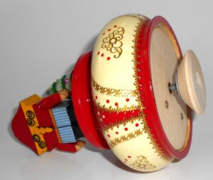 Nutcracker Music Box in red - 4