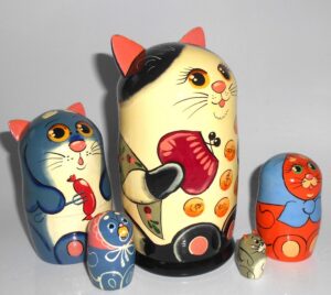 Funny Cat with wallet and coins 5-set nesting Doll Babooshki s