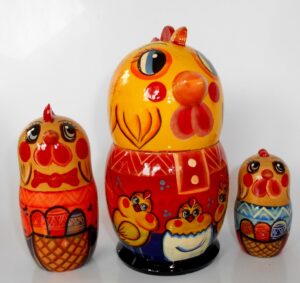 Funny Choock Chicken Rooster in red shirt 5-set nesting Doll Babooshki s