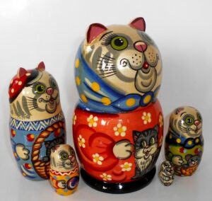 Funny grey Cat with kitten red dress 5-set nesting Doll Babooshki s