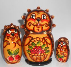 Funny brown hedgehog 5-set nesting Doll Babooshki s