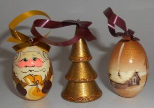 Christmas décor in gold 7-set nesting Doll Babooshki s BOX SET