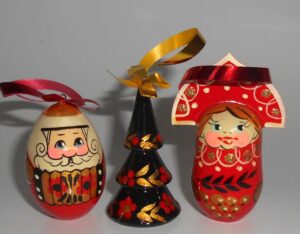 Christmas décor in red/gold/black 7-set nesting Doll Babooshki s BOX SET