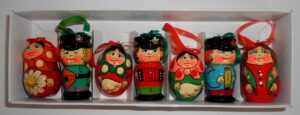 Christmas décor village party 7-set   Babushka Matryoshka nesting Doll  Babooshki Babushkas BOX SET