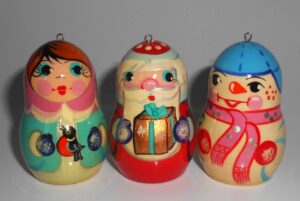 Christmas décor Santa-Snowman-Snowmaiden 6-set nesting Doll Babooshki s BOX SET