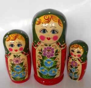 GIANT Semenov green scarf and roses 10-set giant
