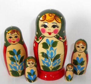 Semenov green scarf red dress 5-set Babushka Matryoshka nesting Doll Babooshki Babushkas Classic Village Traditional