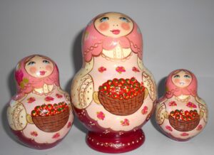 Girl with berries basket 10-set nesting Doll Babooshki s Classic Village Traditional
