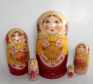 Marusya with Samovar peach scarf Babushka Matryoshka nesting Doll Babooshki Babushkas