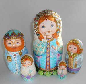 Fairy tale royal family exclusive babushka  Babushka Matryoshka nesting Doll  Babooshki Babushkas