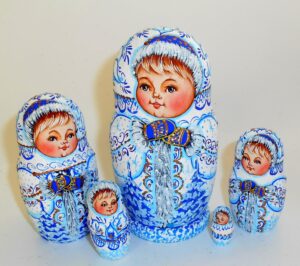 Village girl white/blue winter dress small Babushka Matryoshka nesting Doll Babooshki Babushkas