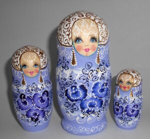 Nata in violet/blue lace dress medium nesting Doll Babooshki s