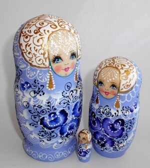 Nata in violet/blue lace dress medium nesting Doll Babooshki s