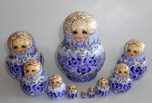 Nata in violet/blue lace dress small 10-set Babushka Matryoshka nesting Doll Babooshki Babushkas