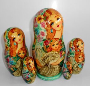 Angels as flower girls light green scarf 5-set large nesting Doll Babooshki s