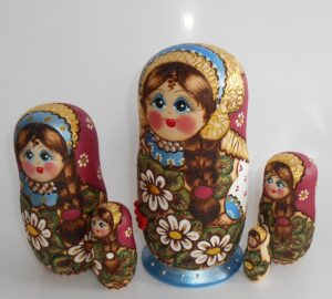 Tamara old-rose scarf 3D rowan berries nesting Doll Babooshki s