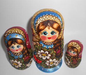 Tamara old-rose scarf 3D rowan berries nesting Doll Babooshki s