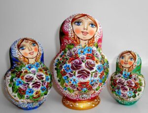Kira red scarf 10-set large nesting Doll Babooshki s