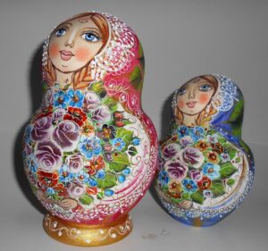 Kira red scarf 10-set large nesting Doll Babooshki s
