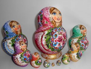 Kira pink scarf 10-set nesting Doll Babooshki s