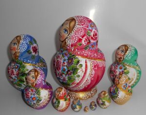 Kira pink scarf 10-set nesting Doll Babooshki s