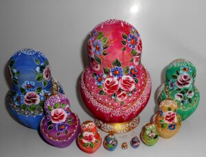 Kira pink scarf 10-set nesting Doll Babooshki s