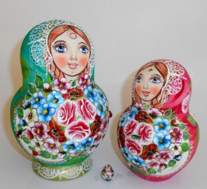 Kira aqua scarf with 3D ladybugs 10-set nesting Doll Babooshki s