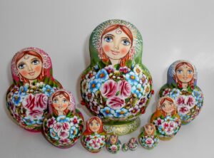 Kira green scarf with 3D ladybugs 10-set Babushka Matryoshka nesting Doll Babooshki Babushkas