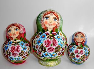 Kira green scarf with 3D ladybugs 10-set nesting Doll Babooshki s