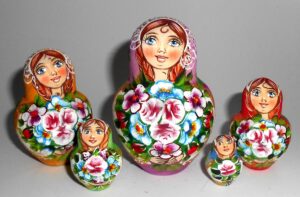 Kira green scarf with 3D ladybugs 10-set nesting Doll Babooshki s