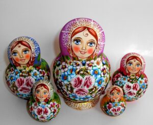 Kira purple scarf with 3D ladybugs 10-set nesting Doll Babooshki s