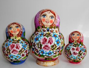 Kira purple scarf with 3D ladybugs 10-set nesting Doll Babooshki s