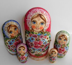 Kira gold scarf with 3D ladybugs 7-set huge nesting Doll Babooshki s