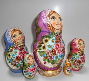 Kira purple scarf purple back flowers nesting Doll Babooshki s