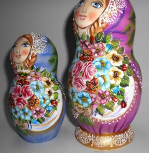 Kira purple scarf purple back flowers nesting Doll Babooshki s