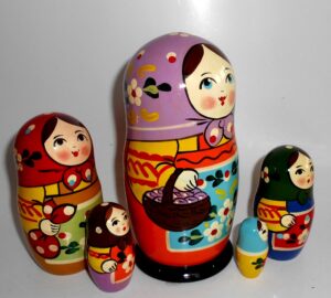 Village purple scarf 5-set nesting Doll Babooshki s Classic Village Traditional