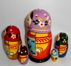 Village purple scarf 5-set nesting Doll Babooshki s Classic Village Traditional