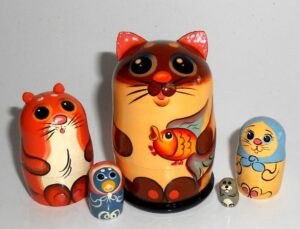 MINI Cat brown/white with gold fish mini 5-set Babushka  TINY