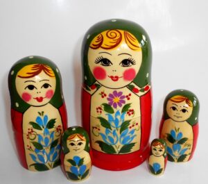 Semenov green  scarf red dress 5-set Babushka Matryoshka nesting Doll Babooshki Babushkas Classic Village Traditional