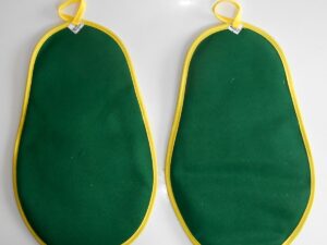 Pot holders set: 2 large and 2 medium green/red
